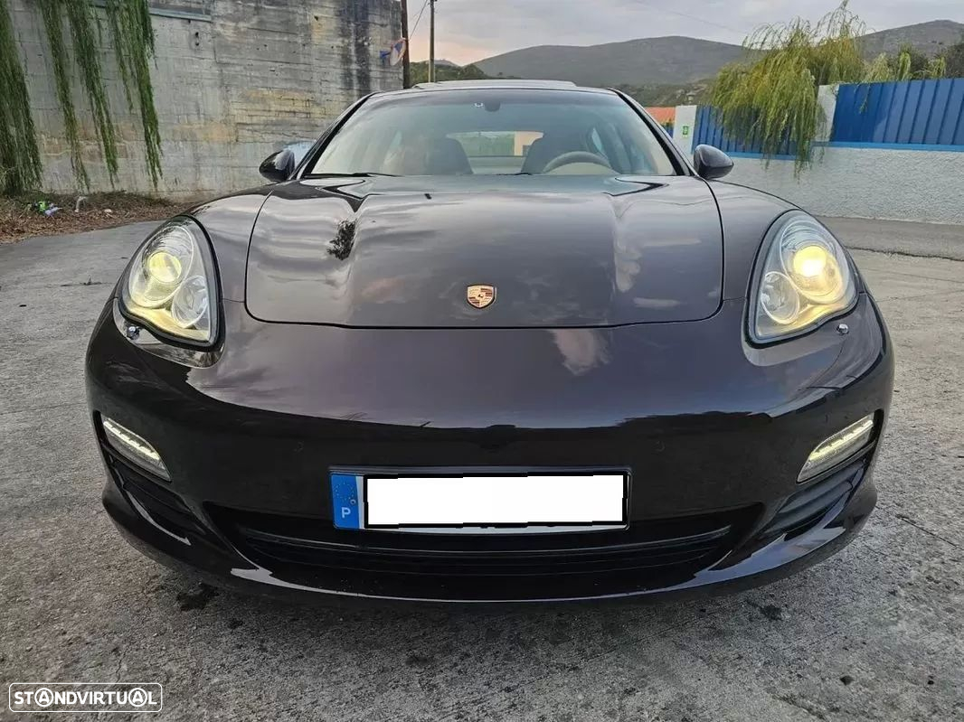 Porsche Panamera Platinum Edition - 2