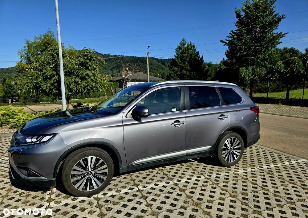 Mitsubishi Outlander 2.0 Instyle SDA 4WD CVT - 1