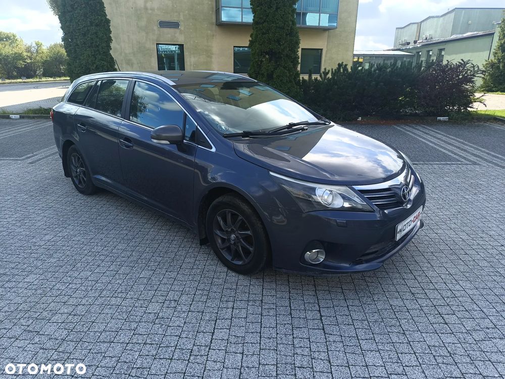 Toyota Avensis 1.8 Luna - 2