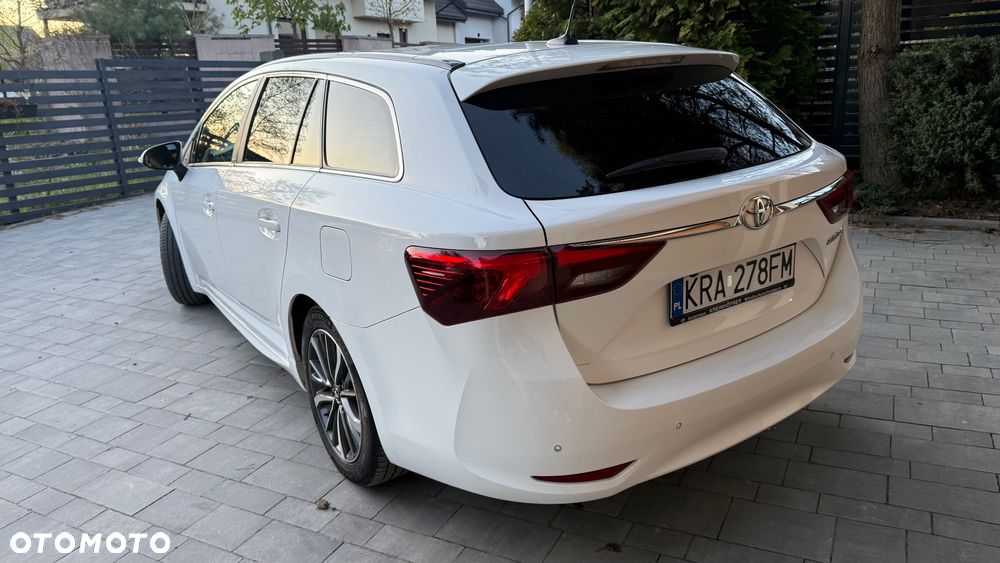 Toyota Avensis Touring Sports 1.8 Edition S+ - 17