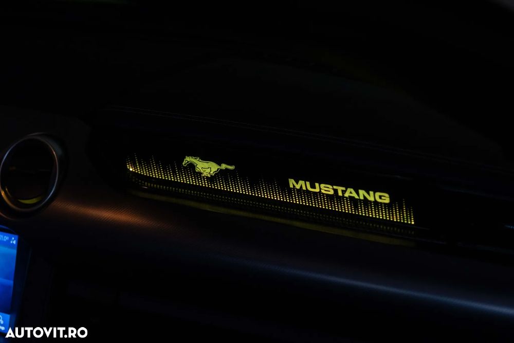 Ford Mustang - 33