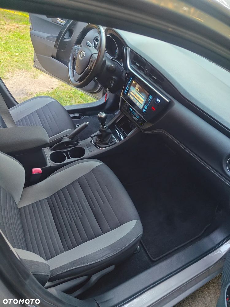 Toyota Auris 1.6 Premium Comfort - 20