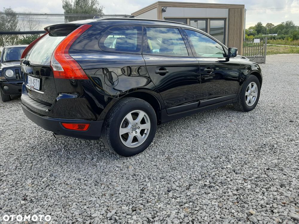 Volvo XC 60 D5 AWD Momentum - 6