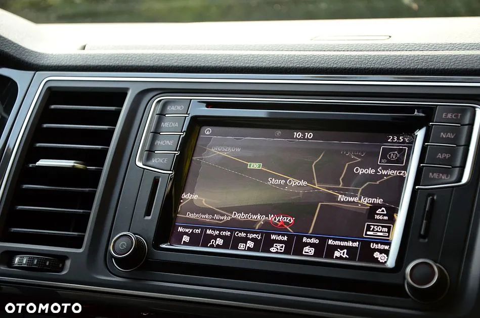 Volkswagen Multivan - 27