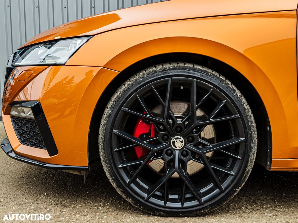 Skoda Octavia 2.0 245 TSI DSG RS - 6