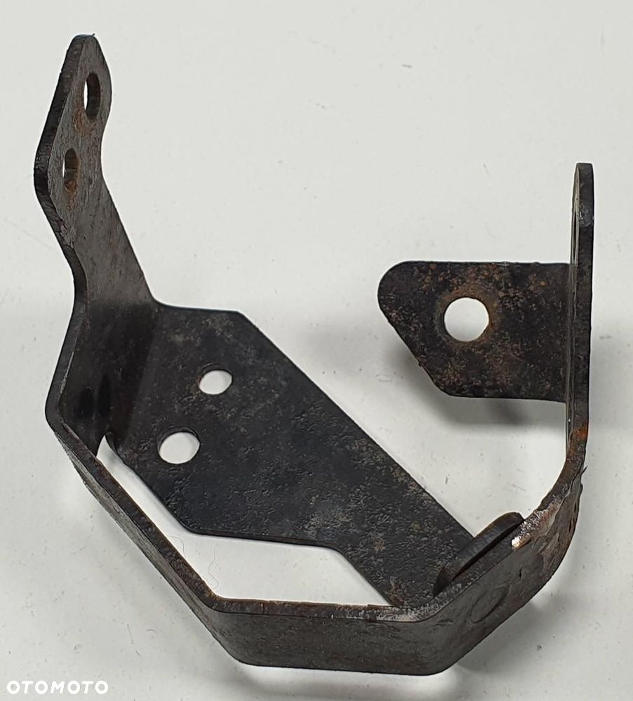 UCHWYT MOCOWANIE PRAWY PRZÓD ASTON MARTIN RAPIDE - 2