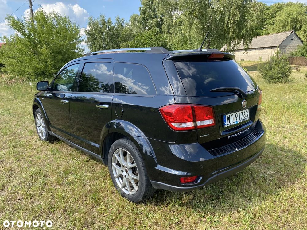 Fiat Freemont 2.0 Multijet 16V DPF Automatik Allrad Lounge - 2