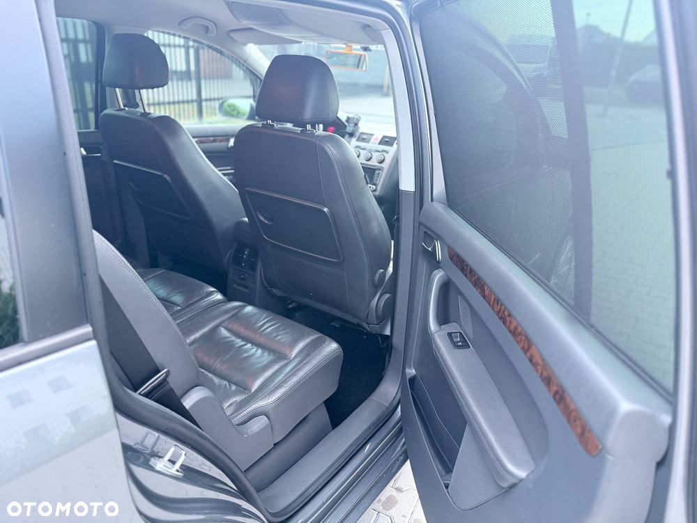 Volkswagen Touran 2.0 TDI DPF Highline DSG - 8