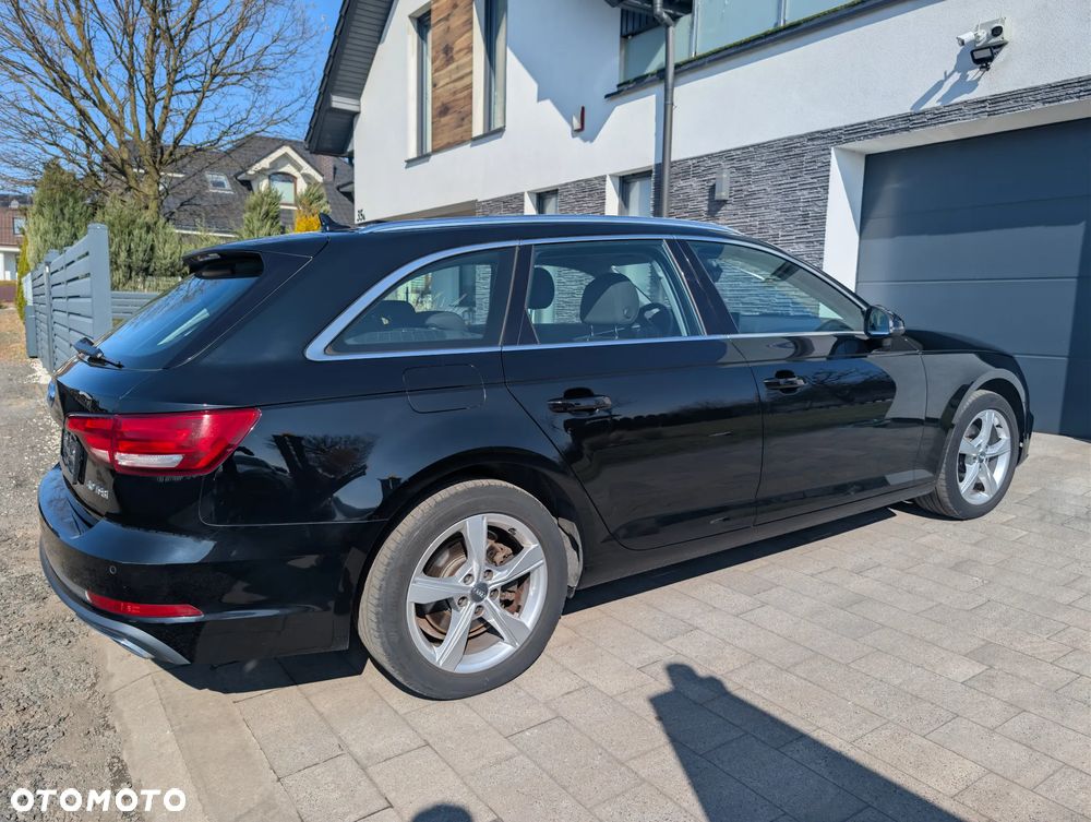 Audi A4 Avant 40 TFSI S tronic - 9