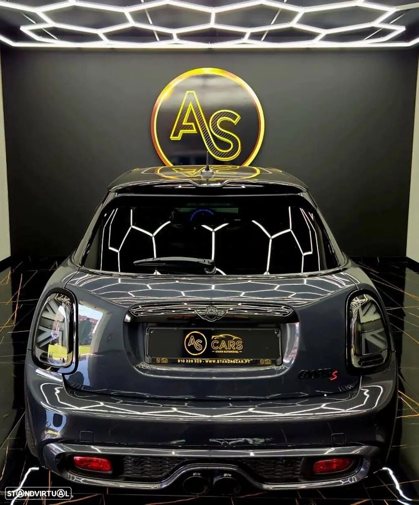 MINI 5 Portas Cooper S Aut. - 34