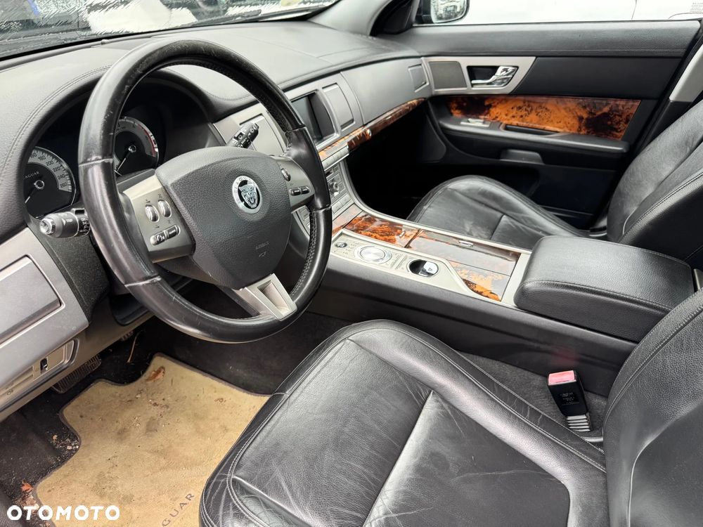 Jaguar XF 3.0 V6 S - 8