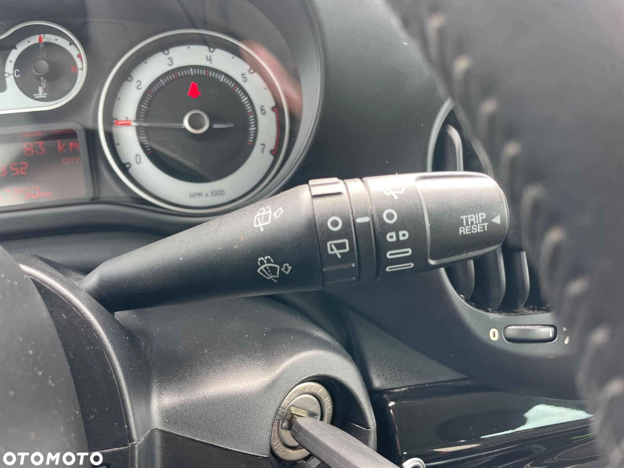 Fiat 500L 1.4 T-Jet 16V Urban Edition - 31