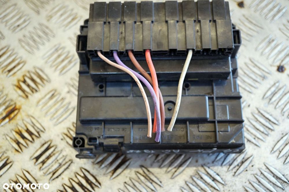 SKRZYNKA BEZPIECZNIKÓW C4 PICASSO I 1.6 HDI 9675877980 BSM R02 CITROEN 2006-2010 - 4