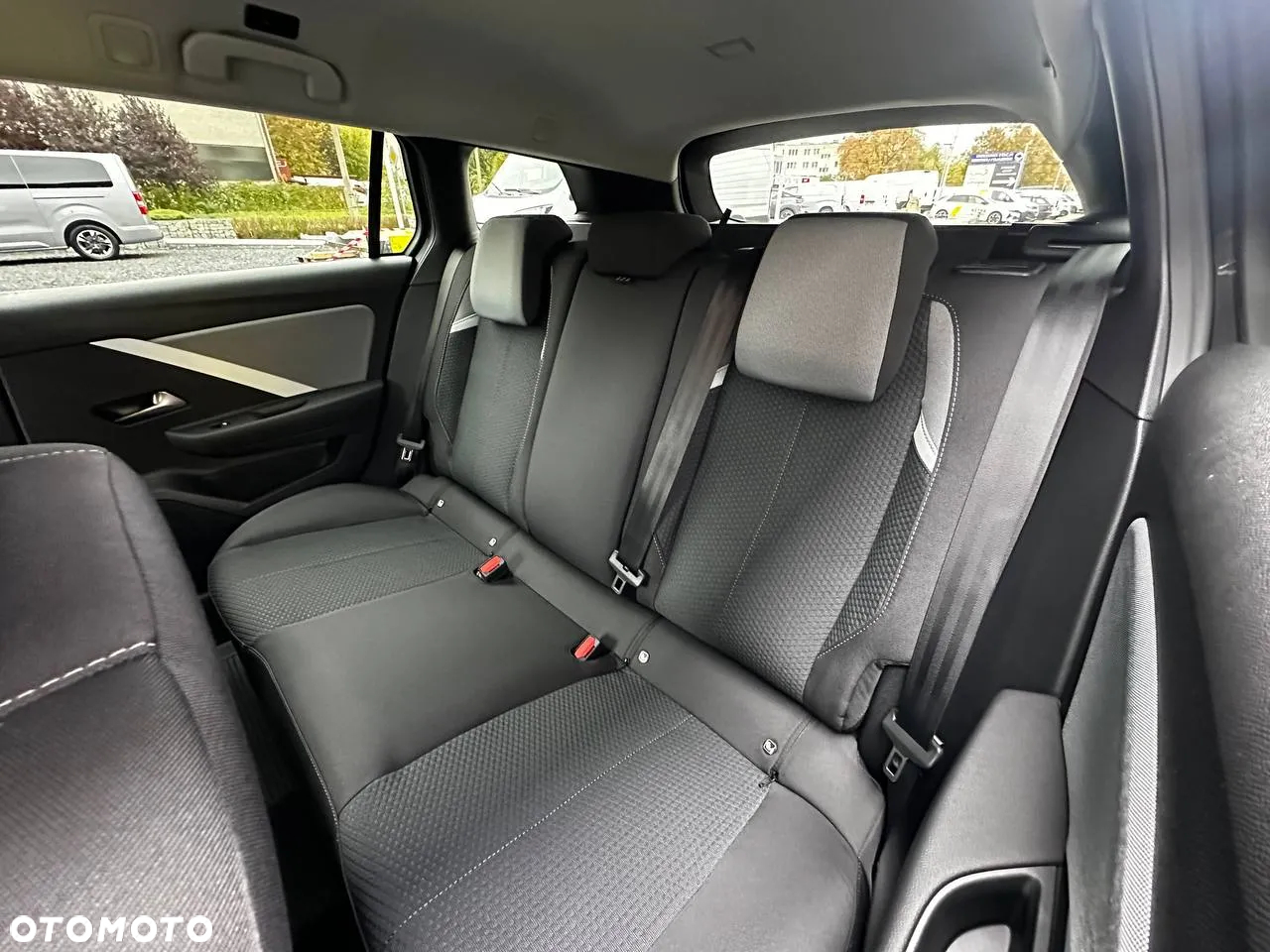 Opel Astra VI 1.2 T Edition S&S - 6