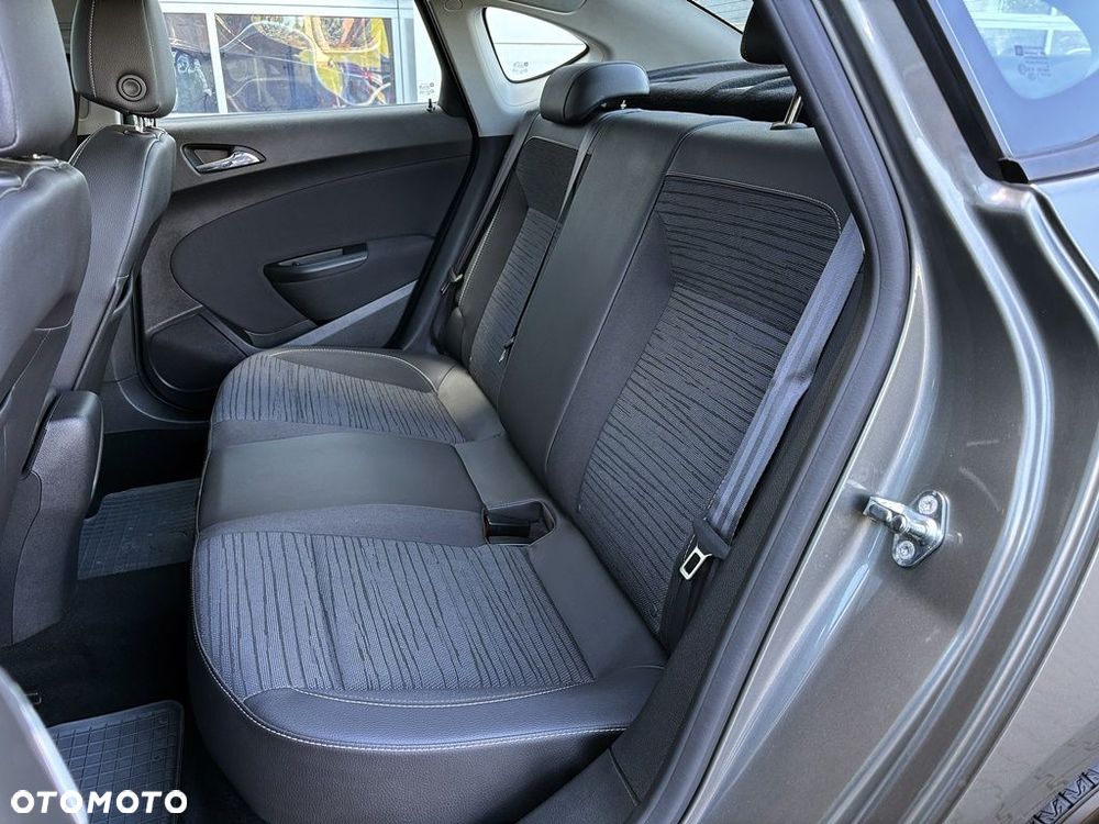 Opel Astra 1.6 EU6 - 19