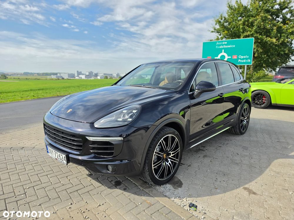 Porsche Cayenne S Platinum Edition - 3