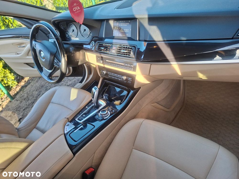 BMW Seria 5 520d xDrive - 6