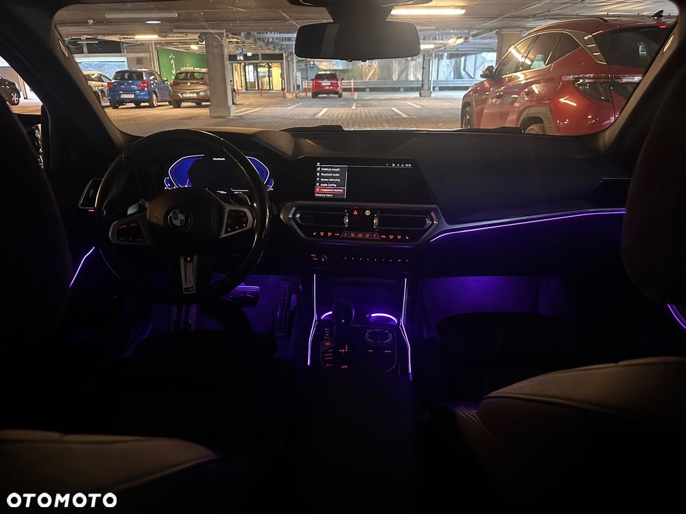 BMW Seria 3 330i xDrive M Sport - 40