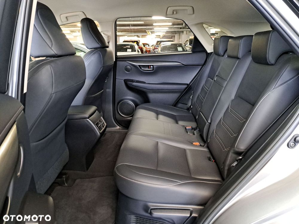 Lexus NX 300 Prestige AWD - 12