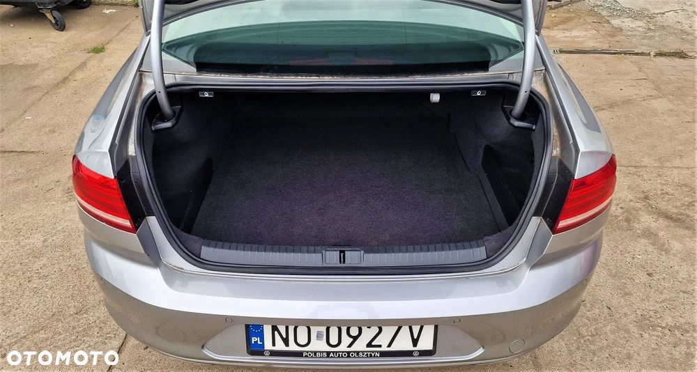 Volkswagen Passat 2.0 TDI BMT Comfortline - 15