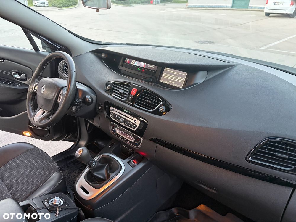 Renault Grand Scenic dCi 130 FAP Bose Edition - 11