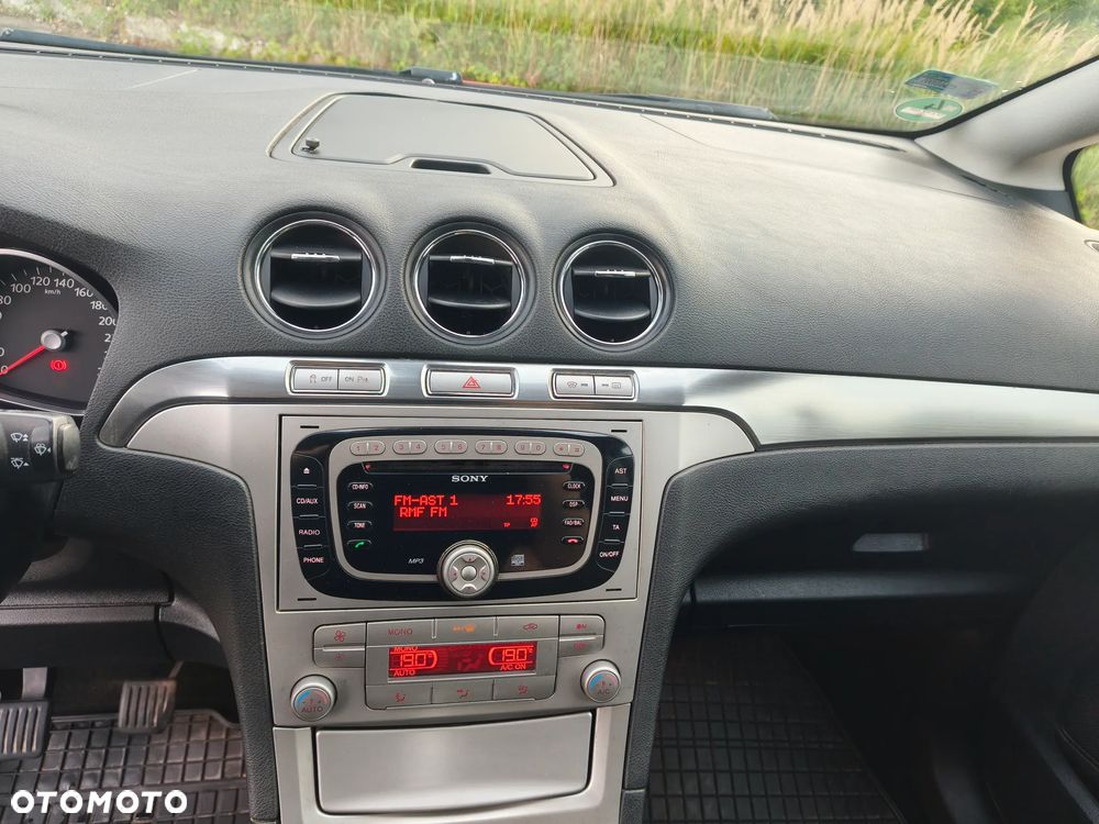 Ford S-Max - 14
