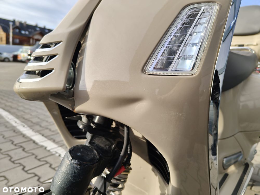 Piaggio Vespa - 25