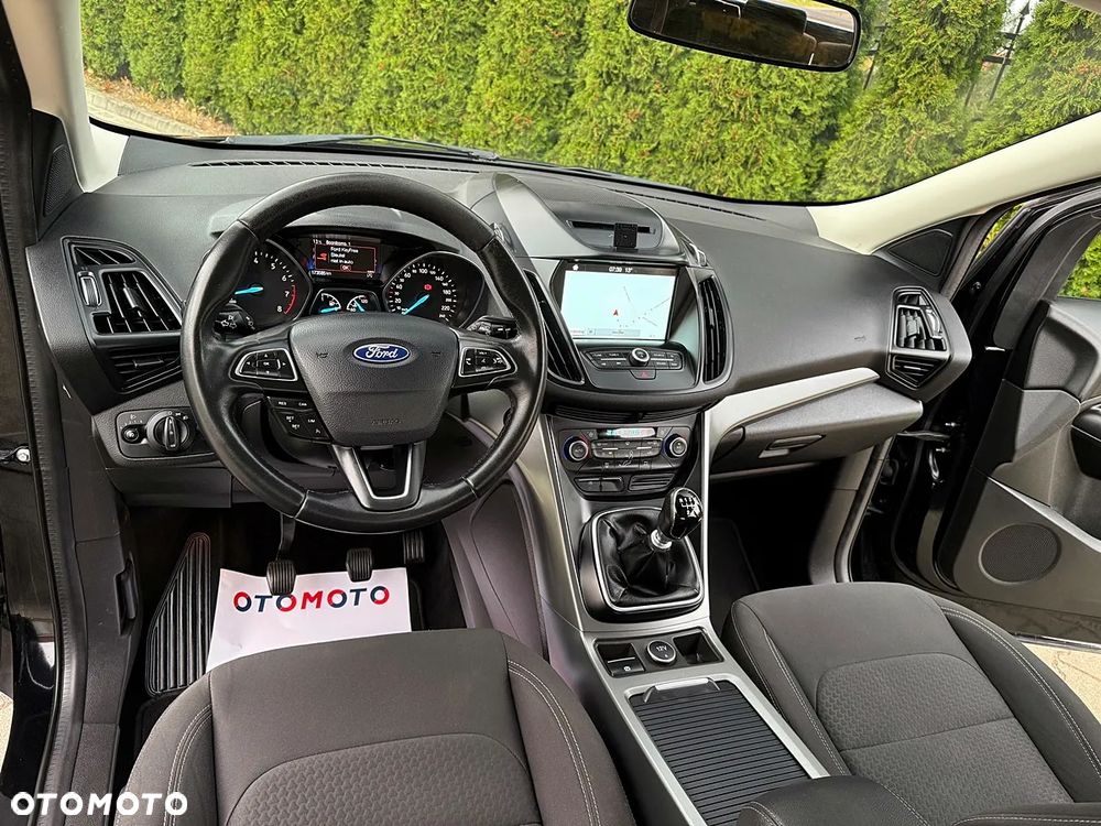 Ford Kuga 1.5 EcoBoost 2x4 Titanium - 4