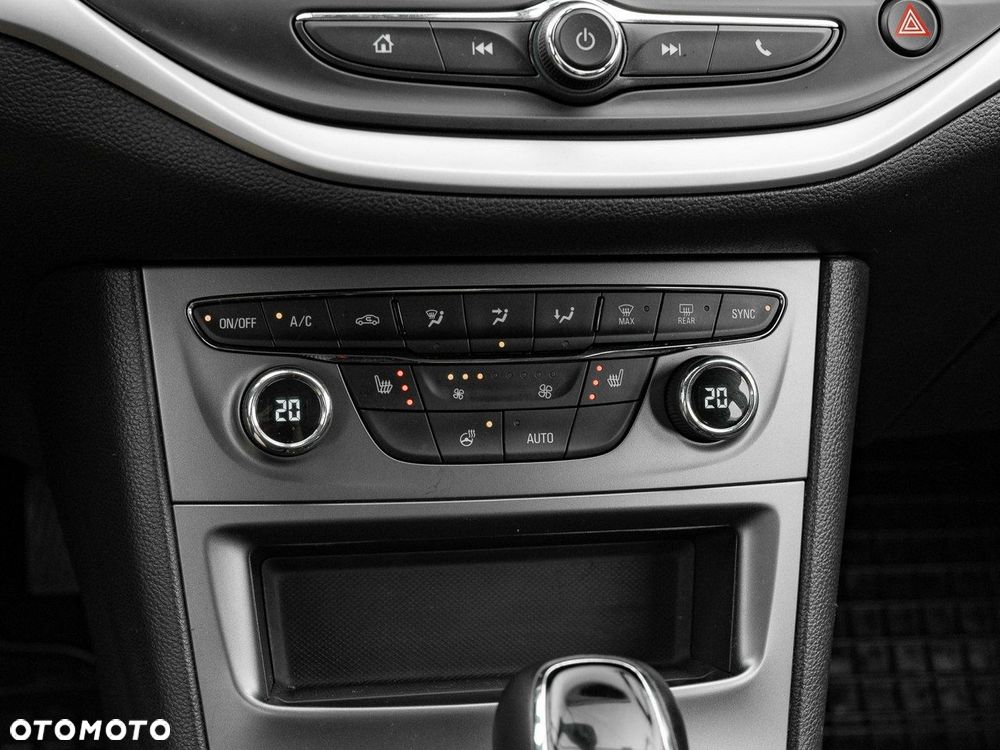 Opel Astra V 1.4 T Enjoy S&S - 19