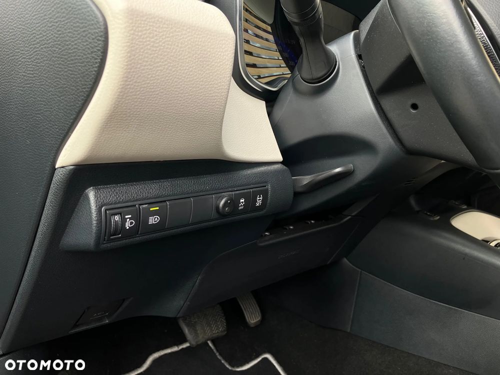Toyota Corolla 1.8 Hybrid Comfort - 32