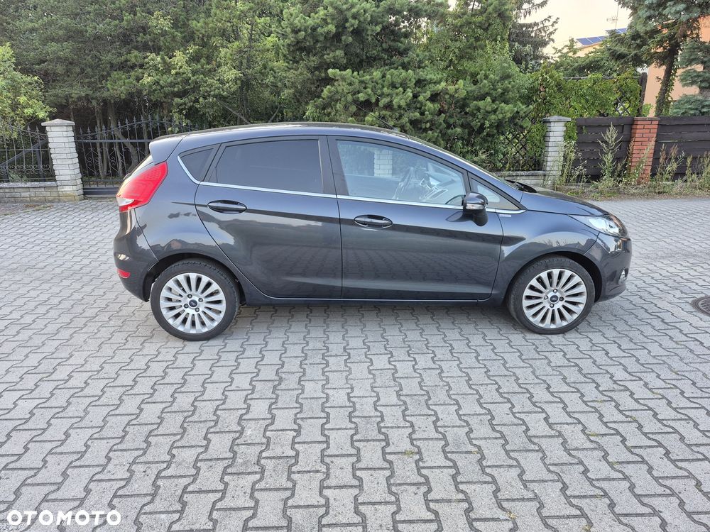 Ford Fiesta - 2