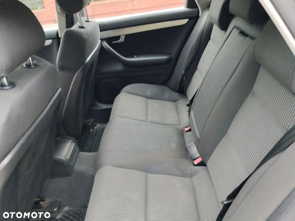 Audi A4 Avant 2.7 TDI DPF - 14
