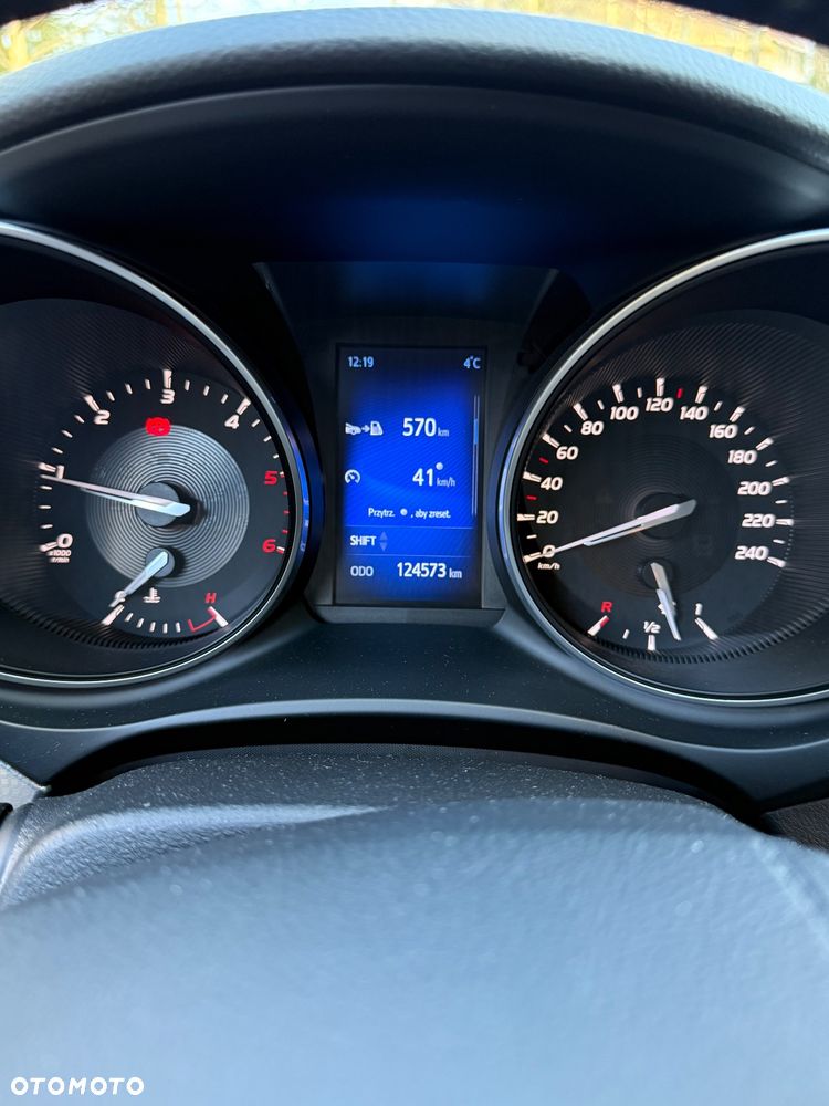 Toyota Avensis 2.0 D-4D Premium - 37