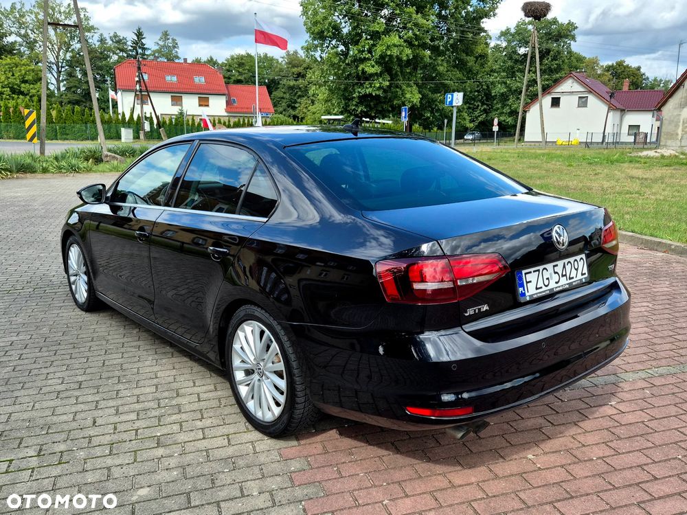 Volkswagen Jetta 1.4 TSI BMT Highline DSG - 5