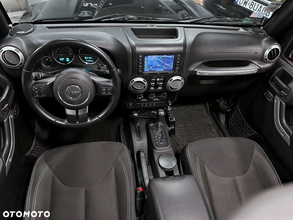 Jeep Wrangler 2.8 CRD Unlim Sahara - 29