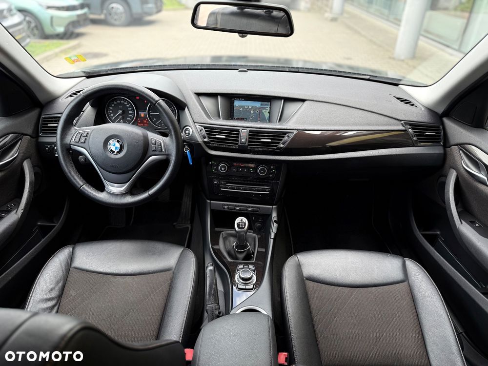 BMW X1 sDrive18d xLine - 12