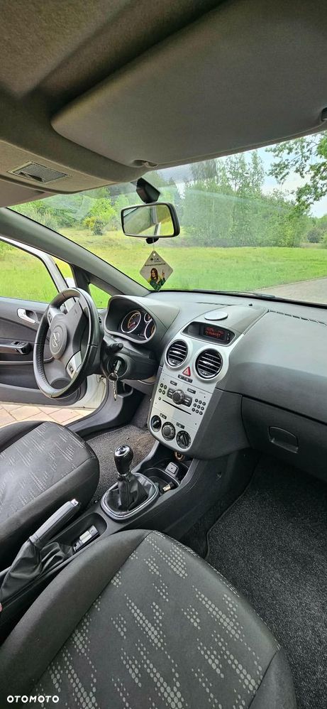 Opel Corsa 1.2 16V Edition / Active - 5