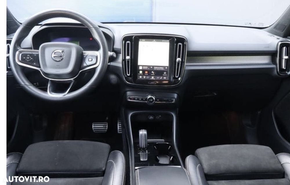 Volvo XC 40 Recharge Twin Motor AWD Plus - 10