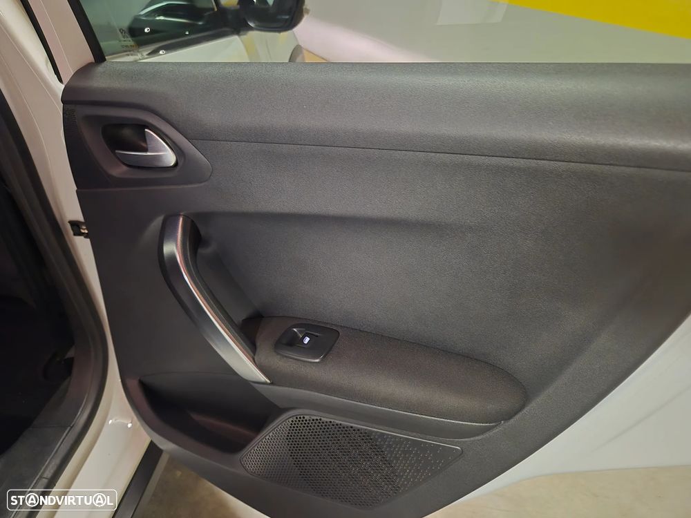 Peugeot 2008 1.6 BlueHDi Allure - 35