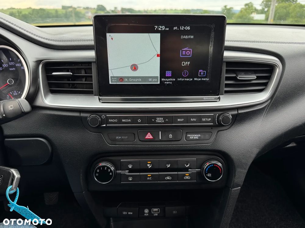 Kia Ceed - 9