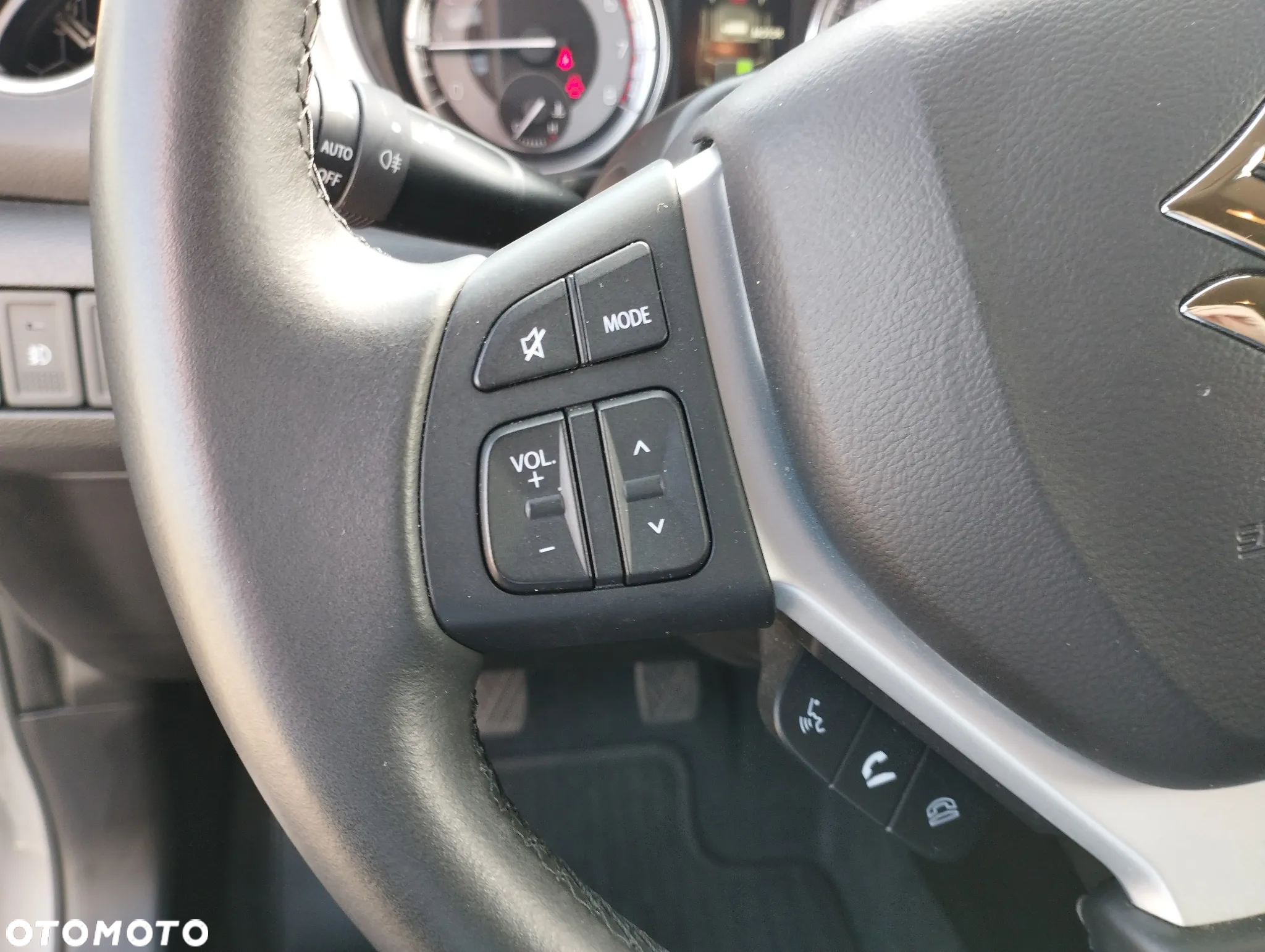 Suzuki Vitara 1.4 Boosterjet SHVS Premium 2WD - 19