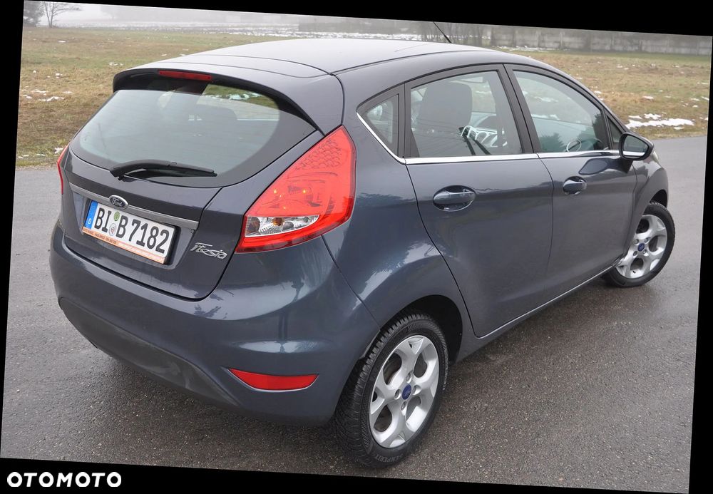 Ford Fiesta 1.4 Autom Titanium - 2