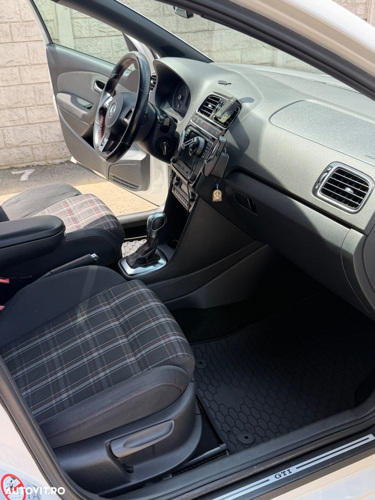Volkswagen Polo 1.4 DSG GTI - 9