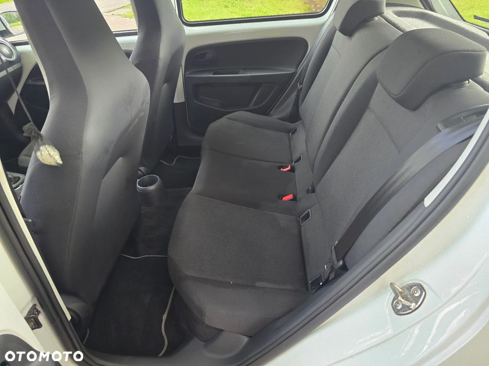 Volkswagen up! e-up - 12