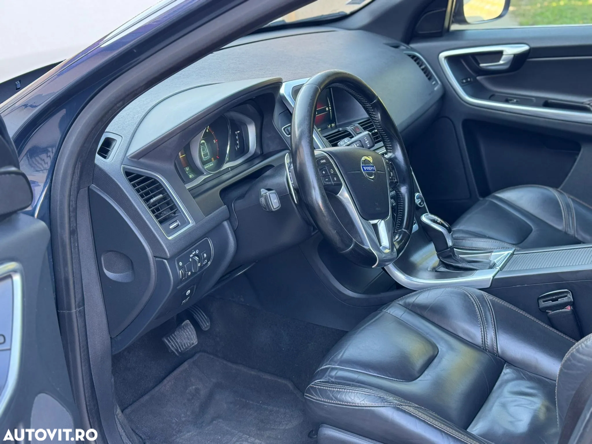 Volvo XC 60 D5 AWD Rdesign - 6
