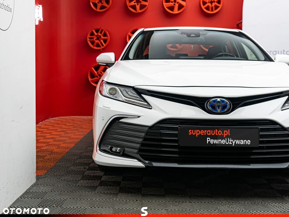Toyota Camry 2.5 Hybrid Executive CVT - 29