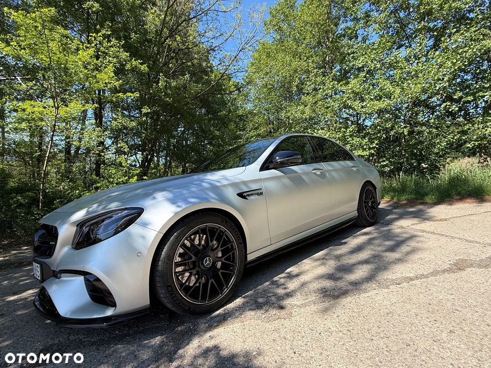 Mercedes-Benz Klasa E AMG 63 4-Matic+ - 4