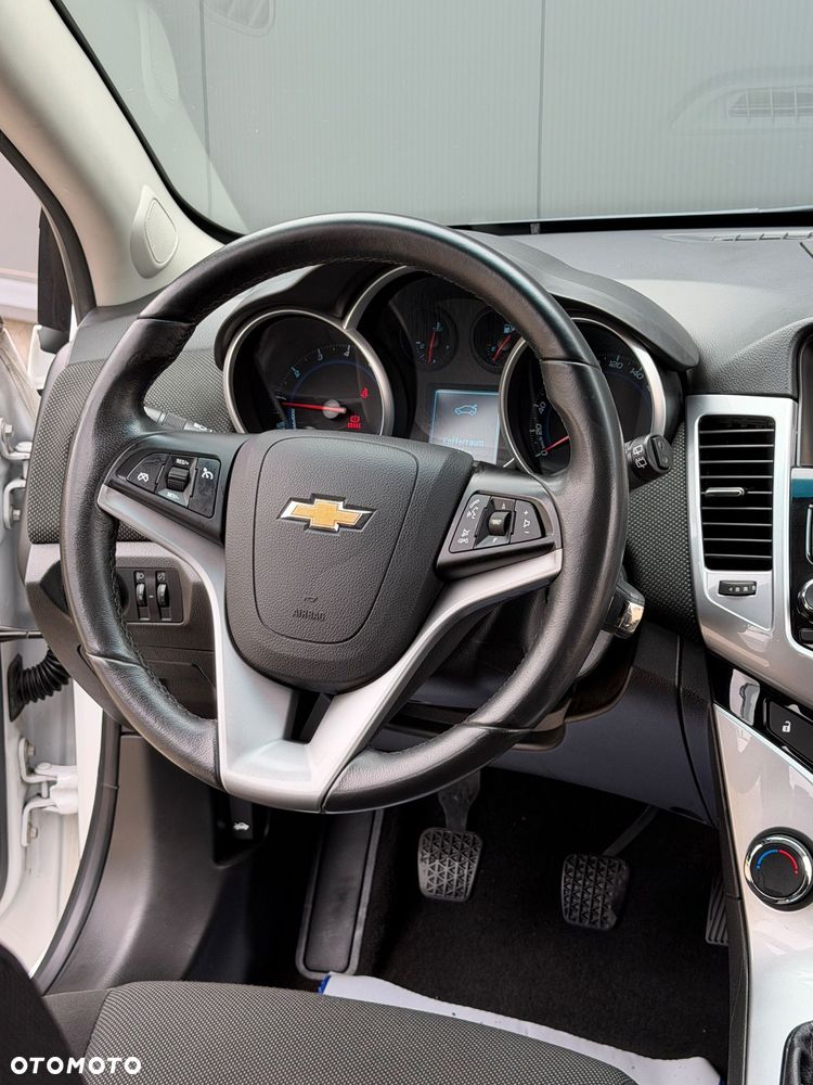 Chevrolet Cruze 1.4T LT+ - 9