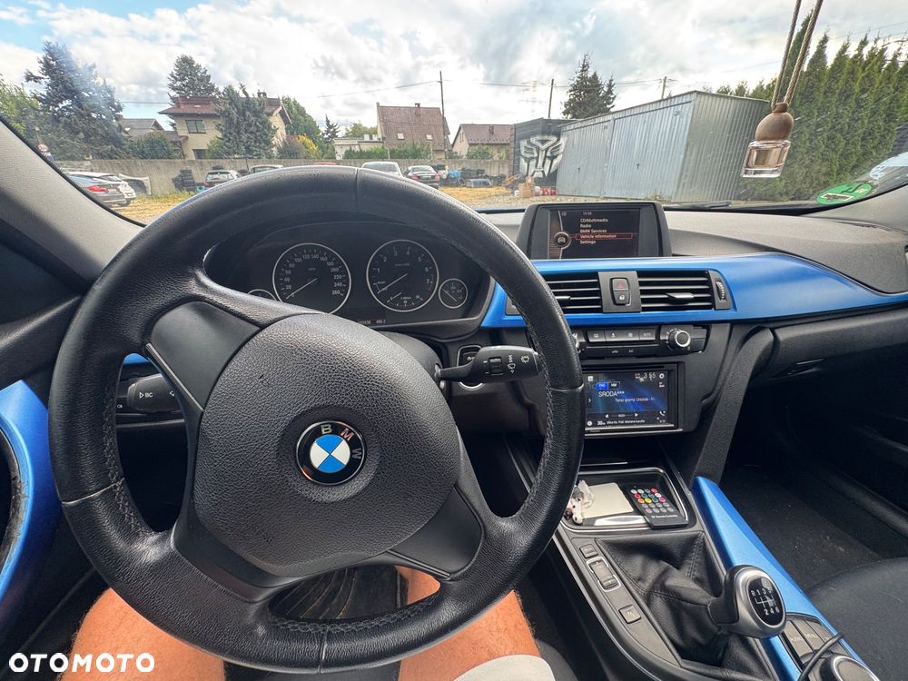 BMW Seria 3 316i - 9