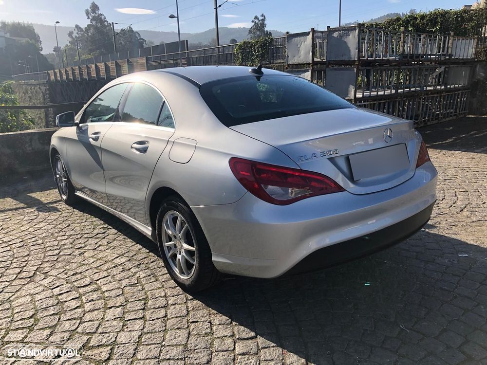 Mercedes-Benz CLA 200 CDI Urban - 5
